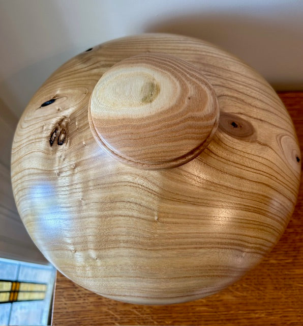 Catalpa Turned Urn 80 - Top view