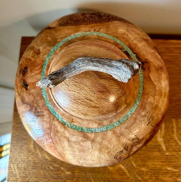 crushed turquoise inlay ring around the top of the urn